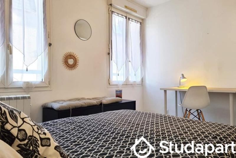 Chambre - 12 m² - 1 pièce