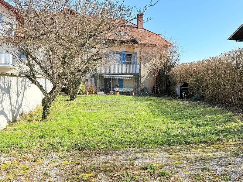 Maison - 260 m² - 9 pièces