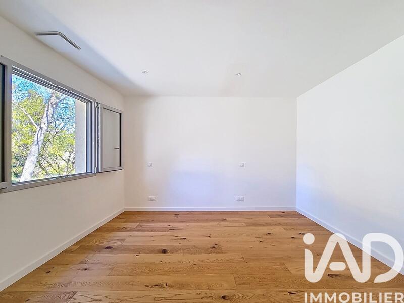 Maison - 171 m² - 6 pièces