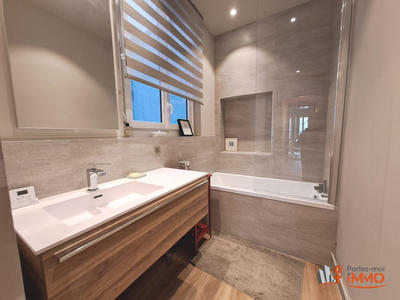 Appartement - 121 m² - 5 pièces