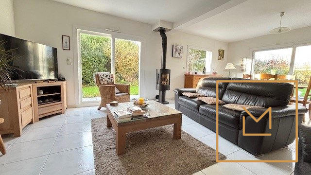 Maison traditionnelle - 129 m² - 6 pièces