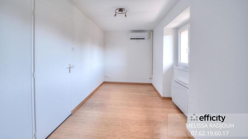 Maison - 202 m² - 7 pièces