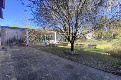 Maison - 365 m² - 5 pièces