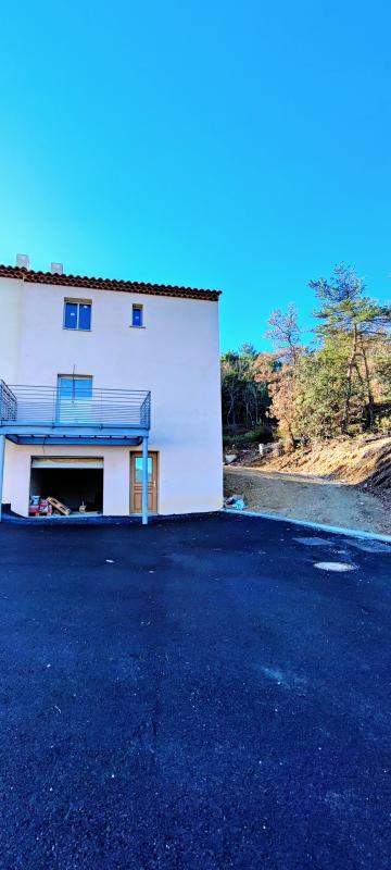 Appartement - 100 m² - 4 pièces