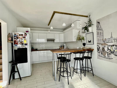 Maison - 180 m² - 5 pièces