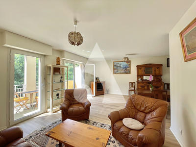 Appartement - 117 m² - 6 pièces