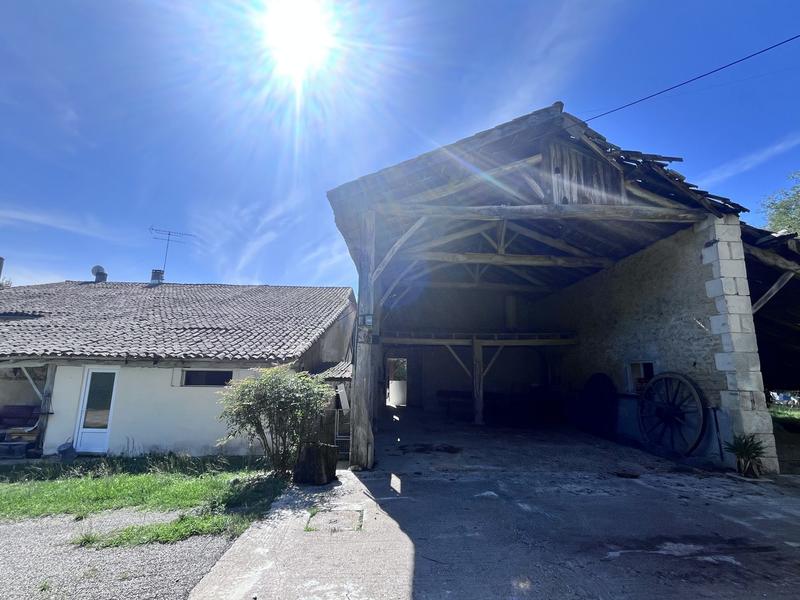 Maison traditionnelle - 181 m² - 15 pièces