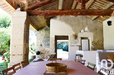 Maison - 219 m² - 10 pièces