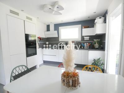 Maison - 130 m² - 4 pièces