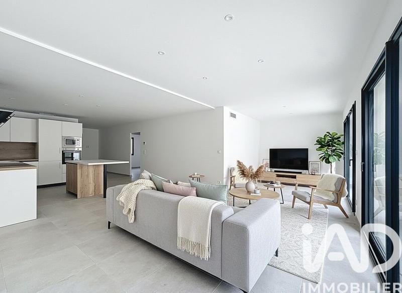 Maison - 94 m² - 4 pièces