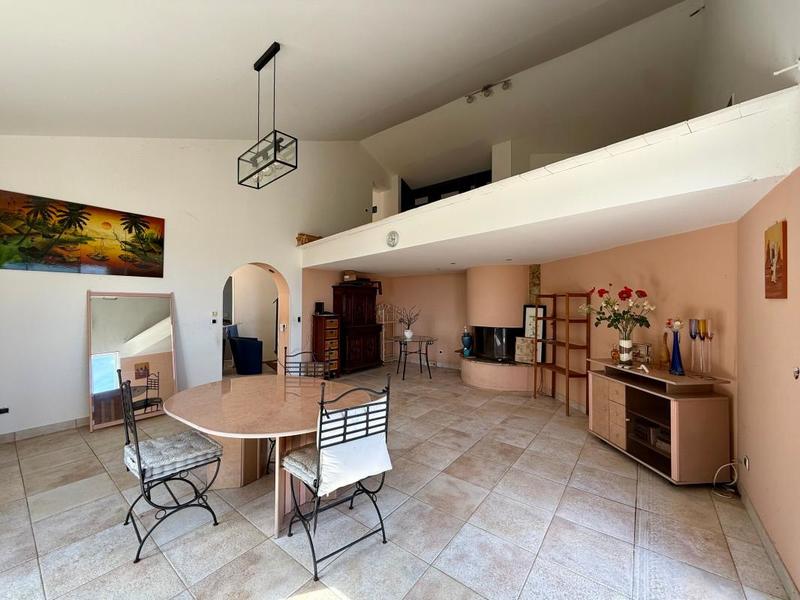 Villa - 190 m² - 8 pièces