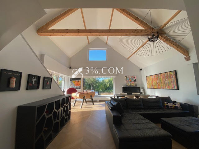 Propriété - 240 m² - 5 pièces