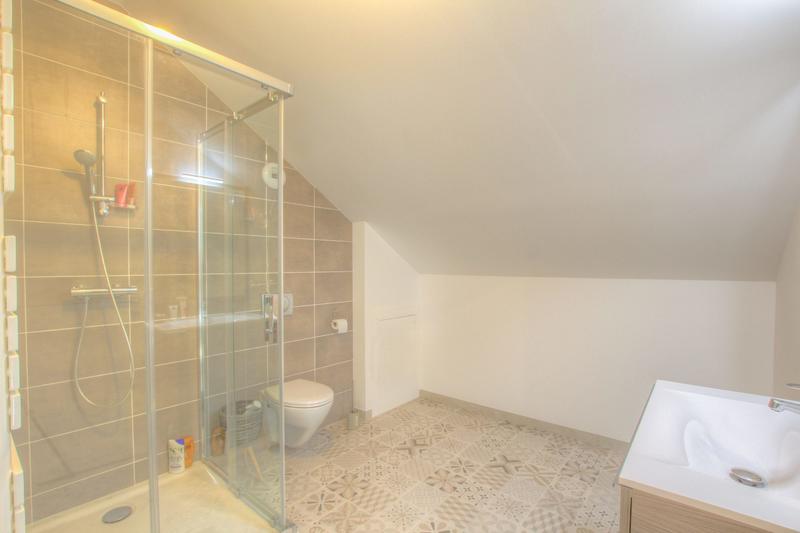 Maison - 122 m² - 5 pièces