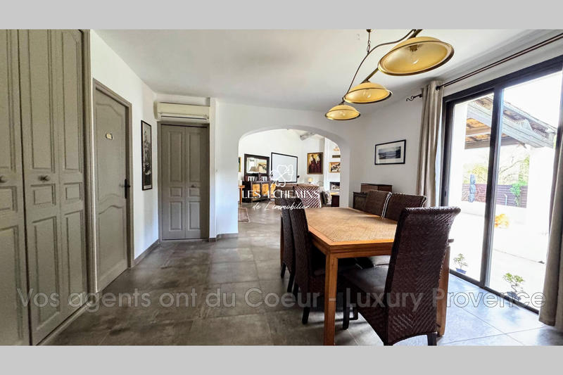 Maison - 194 m² - 5 pièces