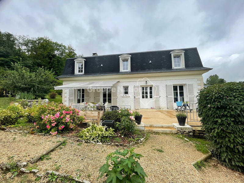 Maison - 172 m² - 8 pièces