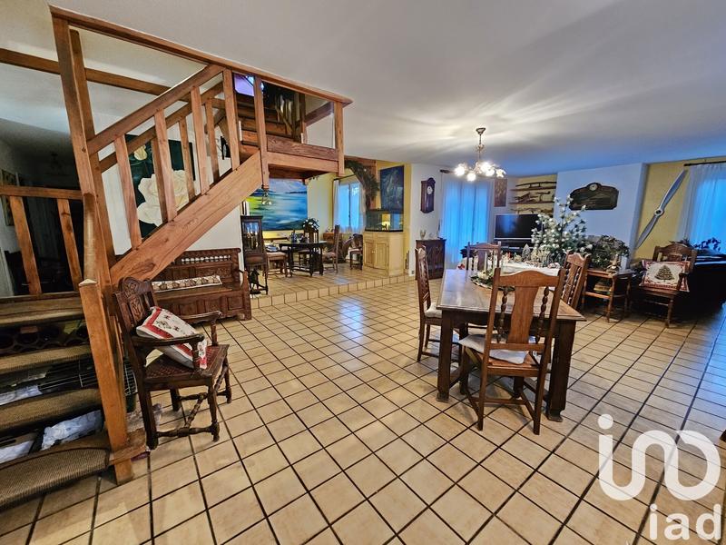 Maison - 192 m² - 7 pièces