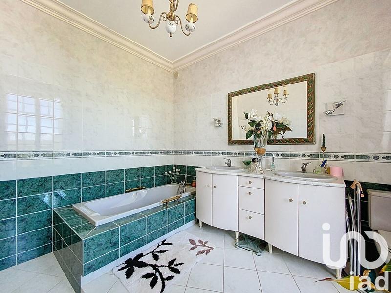 Maison - 143 m² - 5 pièces