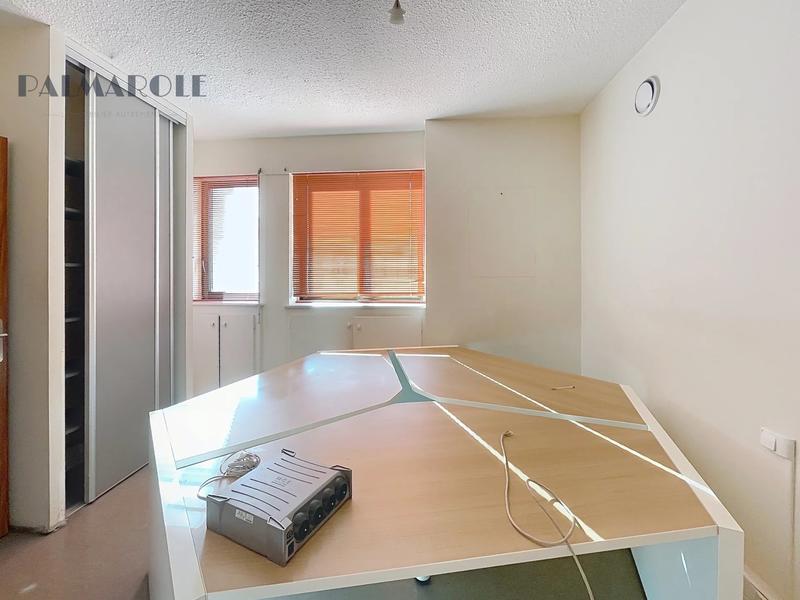 Bureau - 160 m² - 8 pièces