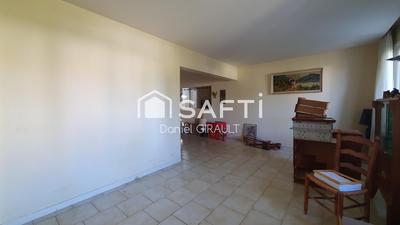 Maison - 300 m² - 10 pièces