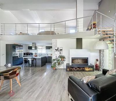 Villa - 184 m² - 6 pièces