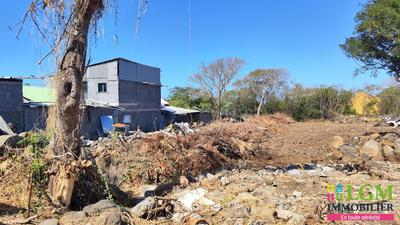 Terrain constructible - 619 m²