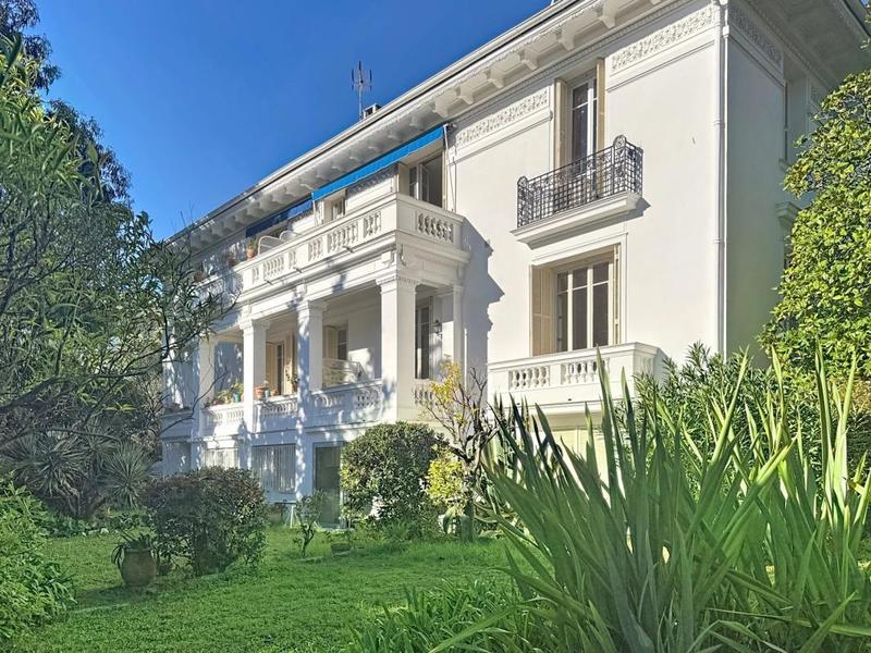 Appartement - 96 m² - 3 pièces