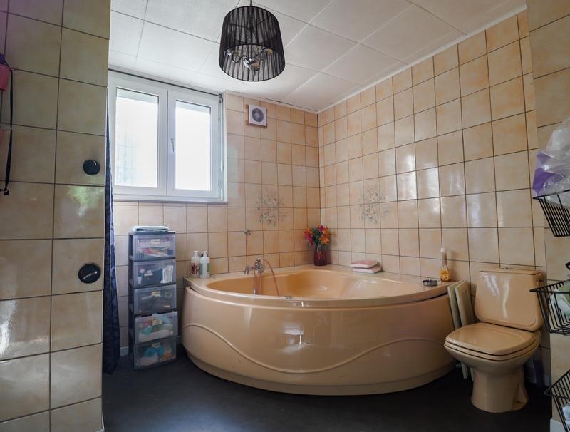 Maison - 137 m² - 6 pièces