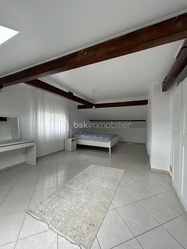 Maison - 157 m² - 8 pièces