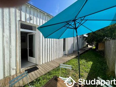 Chambre - 12 m² - 1 pièce