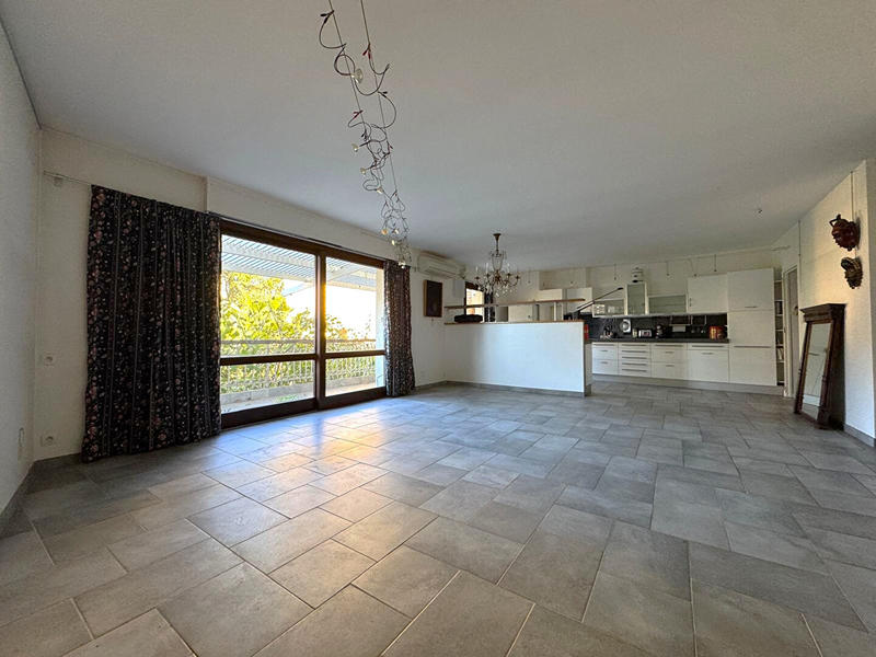 Maison - 274 m² - 10 pièces