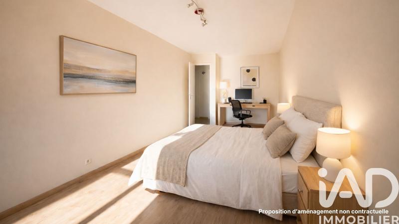 Appartement - 95 m² - 5 pièces