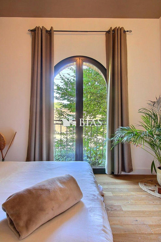 Maison - 272 m² - 7 pièces