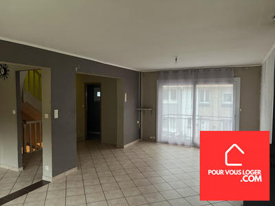 Maison - 90 m² - 5 pièces