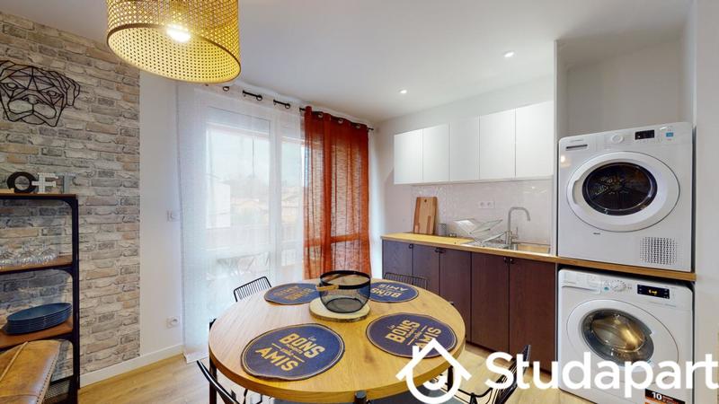 Chambre - 10 m² - 1 pièce