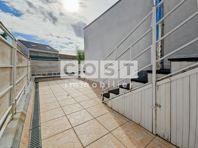 Maison - 96 m² - 5 pièces