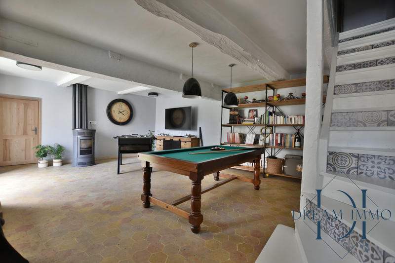Maison ancienne - 268 m² - 8 pièces