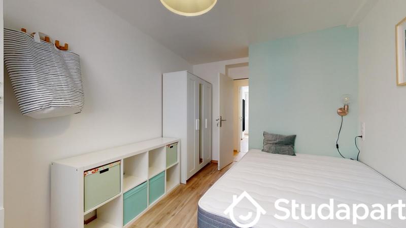 Chambre - 11 m² - 1 pièce