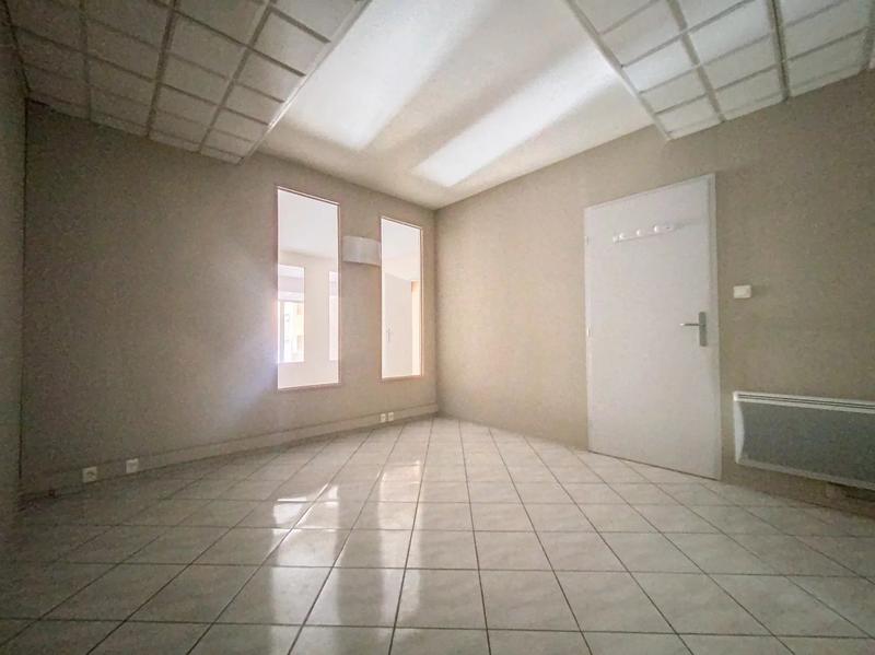 Local d'activités - 72 m² - 3 pièces