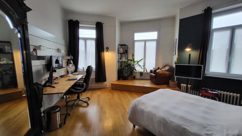 Maison - 305 m² - 10 pièces