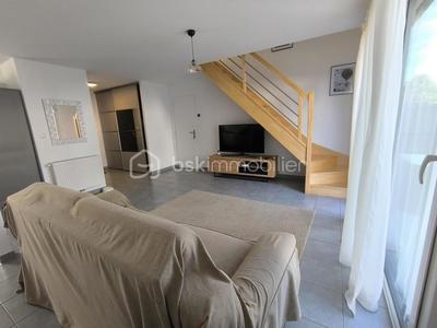 Maison - 92 m² - 4 pièces