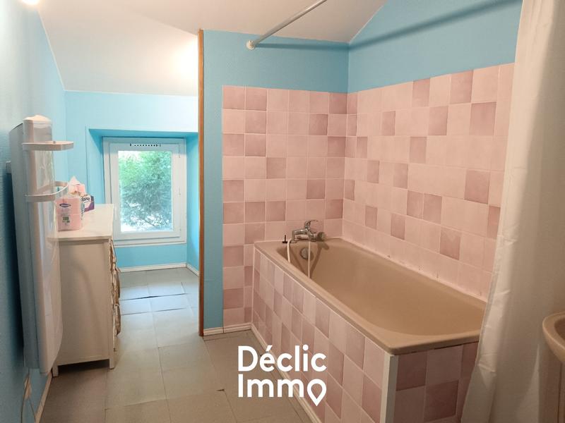 Maison en pierre - 75 m² - 3 pièces