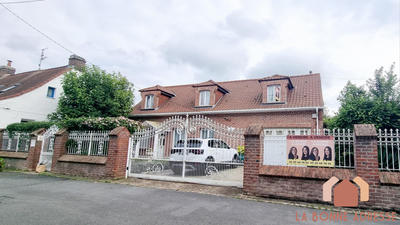 Villa - 220 m² - 6 pièces