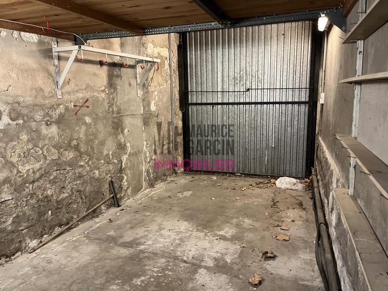 Maison - 239 m² - 7 pièces