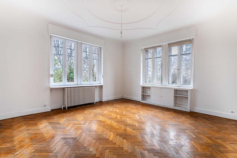 Appartement - 160 m² - 6 pièces