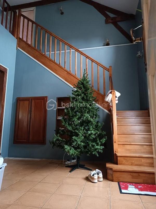 Demeure - 240 m² - 8 pièces