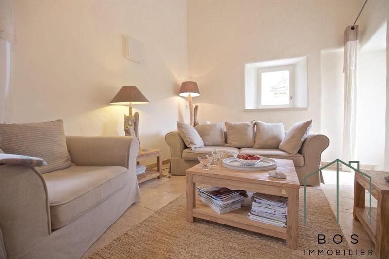 Maison - 200 m² - 6 pièces