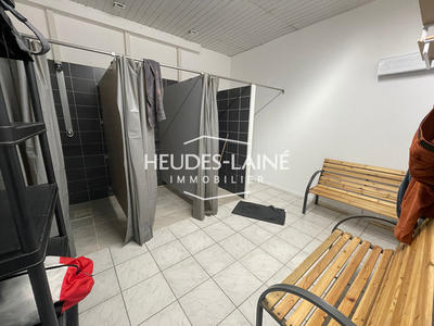 Local d'activités - 439 m²