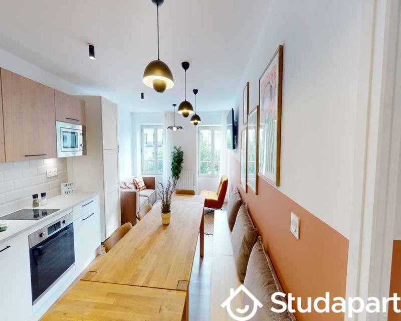 Chambre - 180 m² - 1 pièce