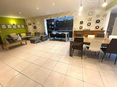 Maison de ville - 225 m² - 8 pièces