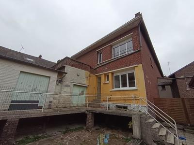 Maison - 85 m² - 5 pièces